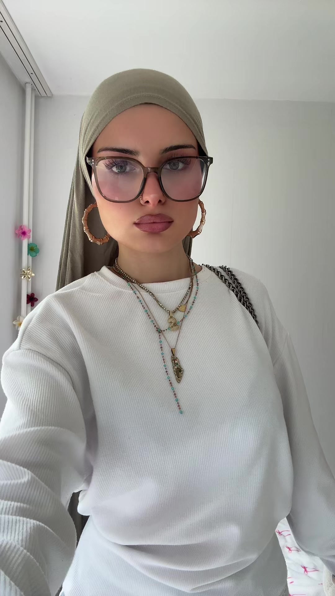 @𝐚𝐮𝐭𝐫𝐞 𝐦𝐨𝐧𝐝𝐞 🌺