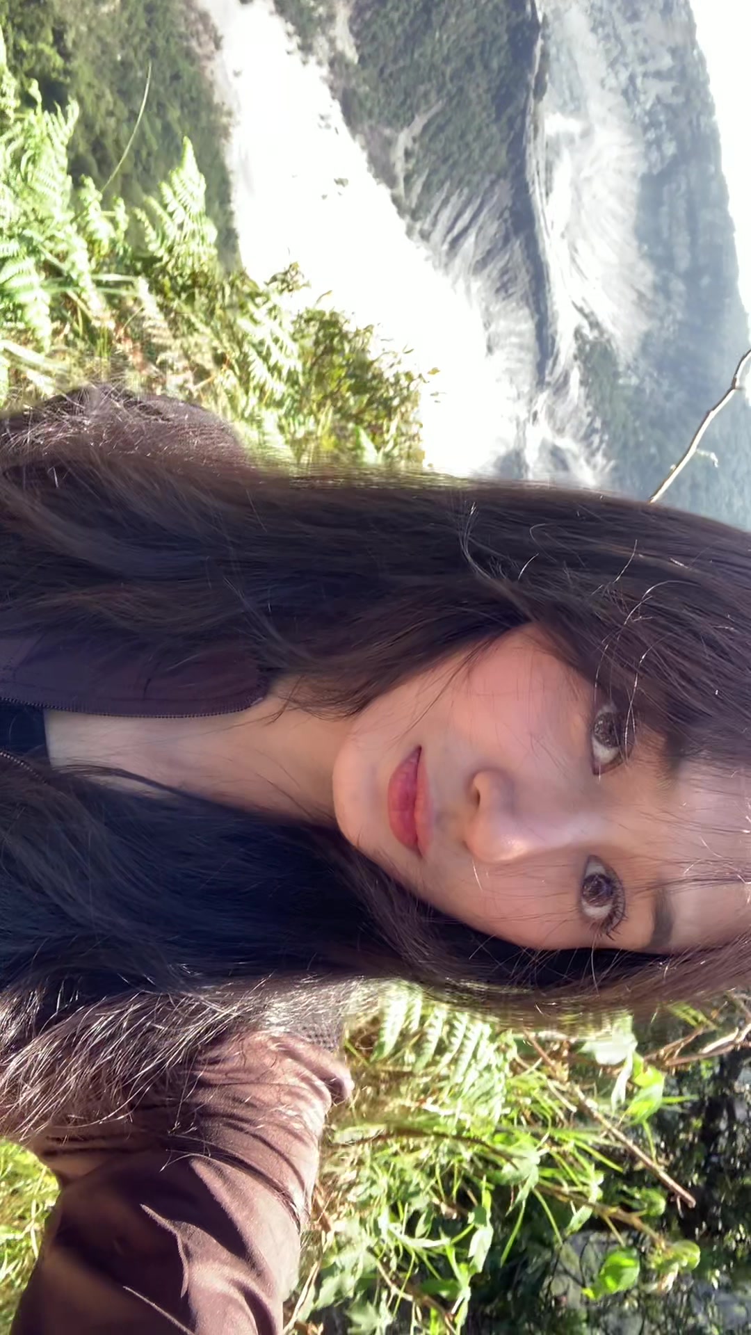@Dellaa