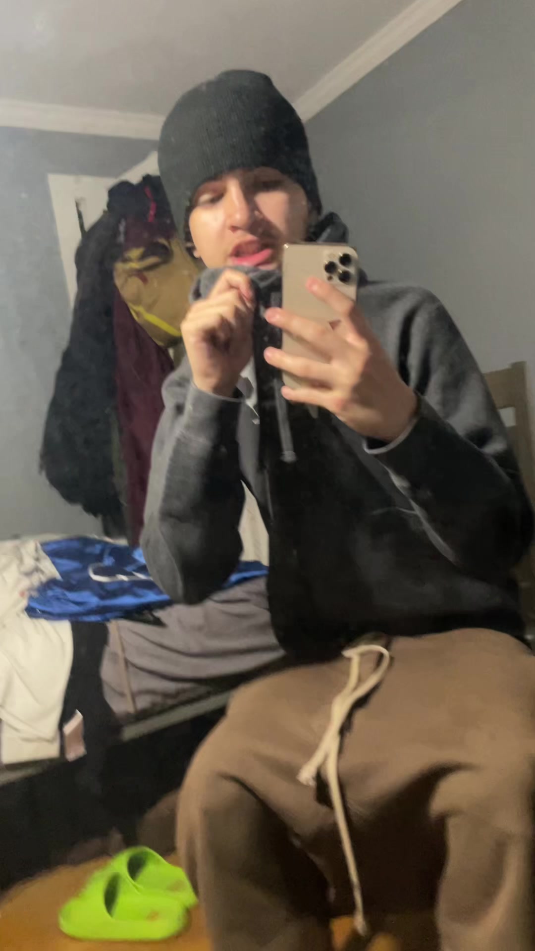@Thraxr
