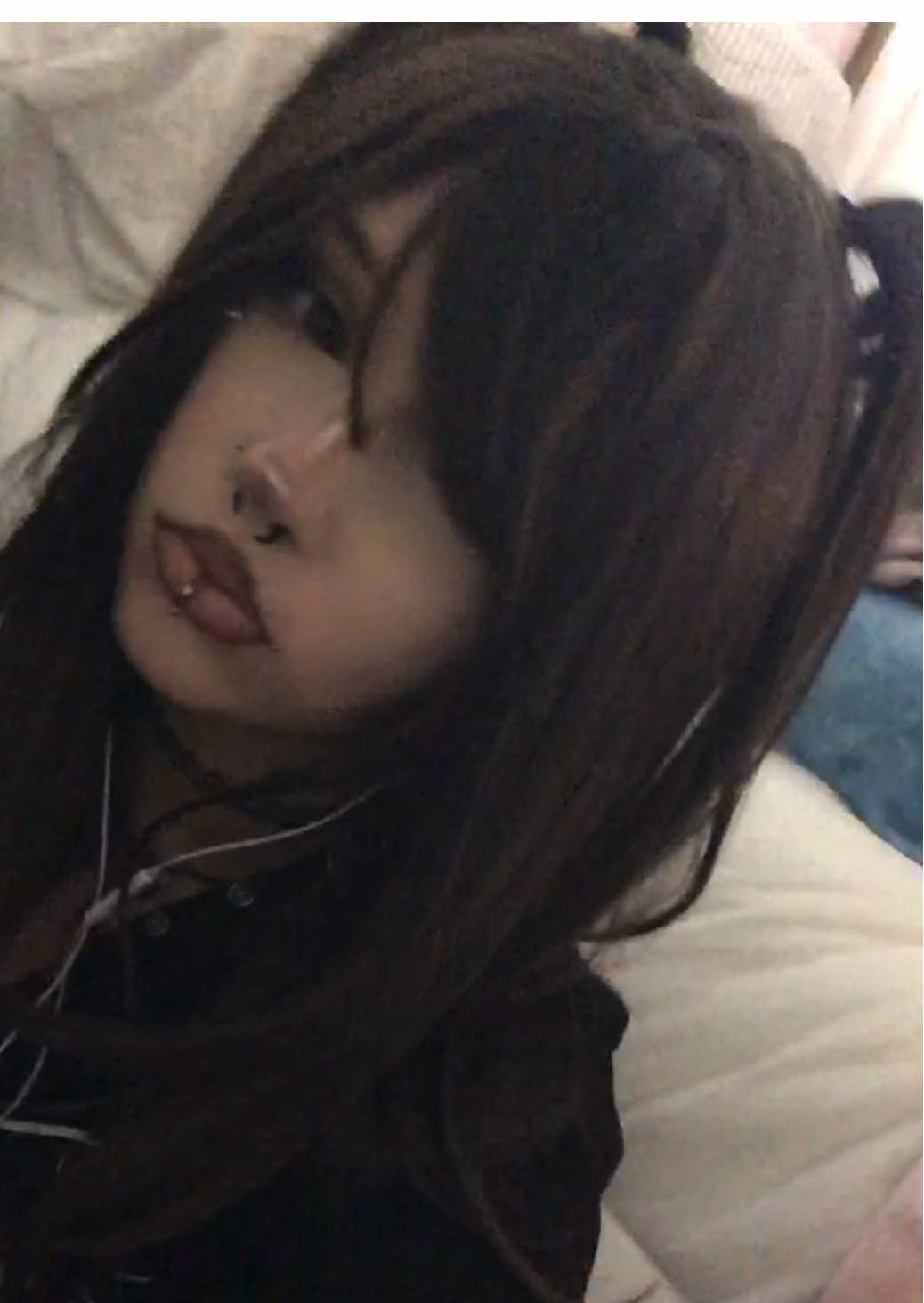 @￶