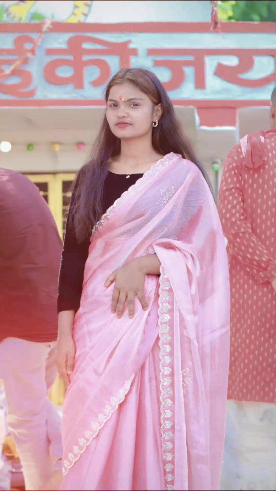 @N&igrave;dh&icirc;_Adhik&acirc;ri 22
