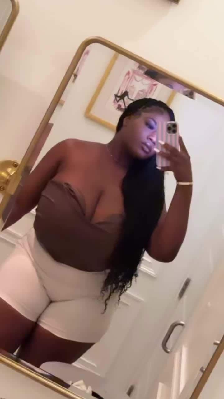 @_manoucheca