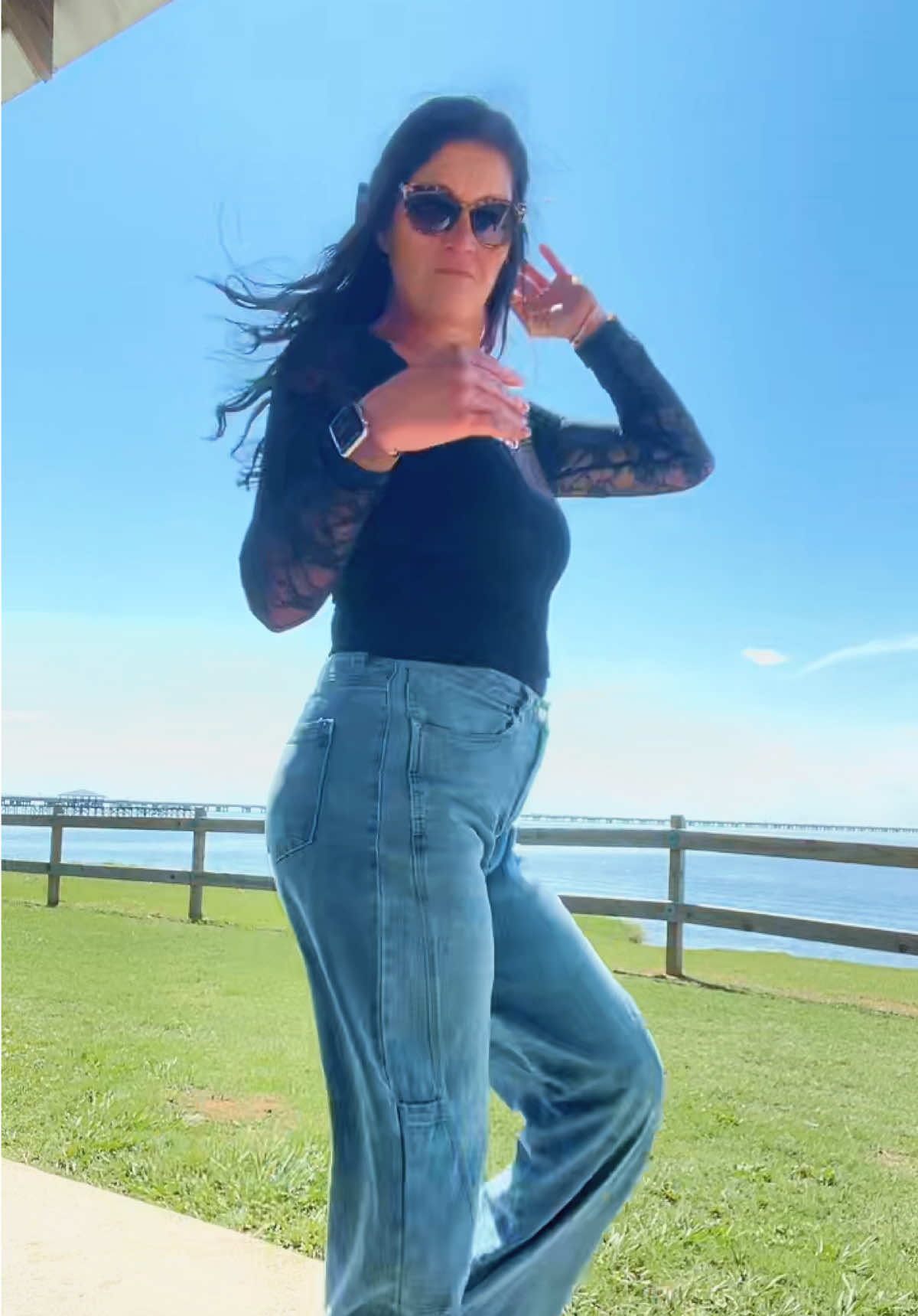 @fleur_de_lis_amputee ⚜️🦿💃🏻