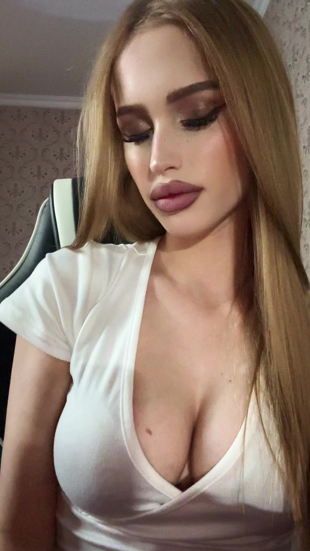 @ChicBlonde