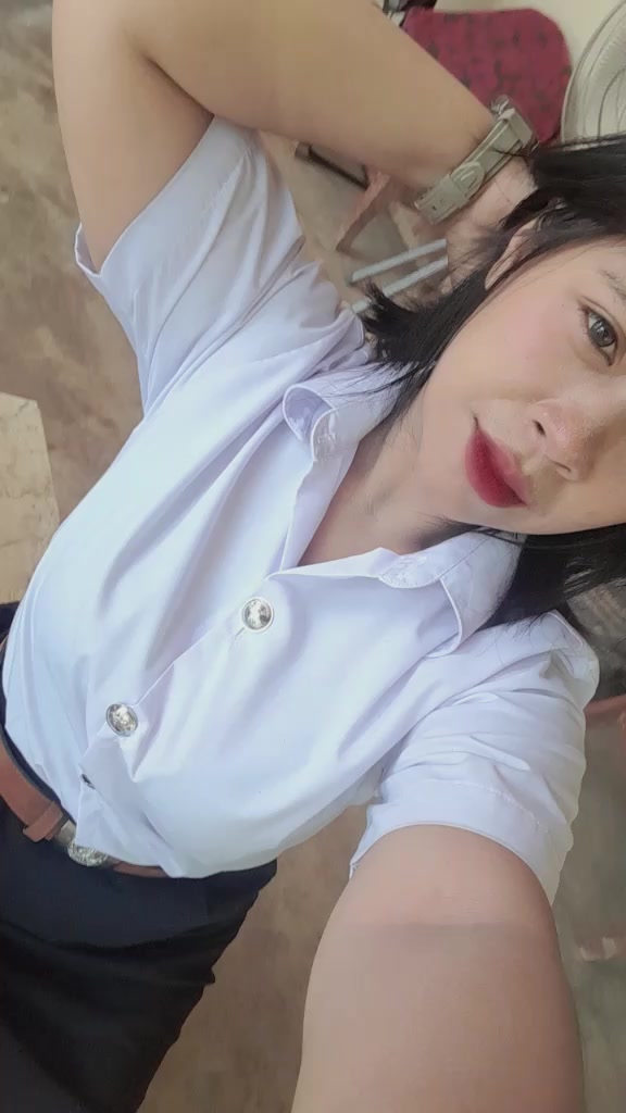 @นิเนม ช่องรอง