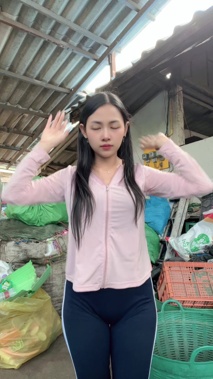 @nong ชื่อน้องค่ะ( 180k )
