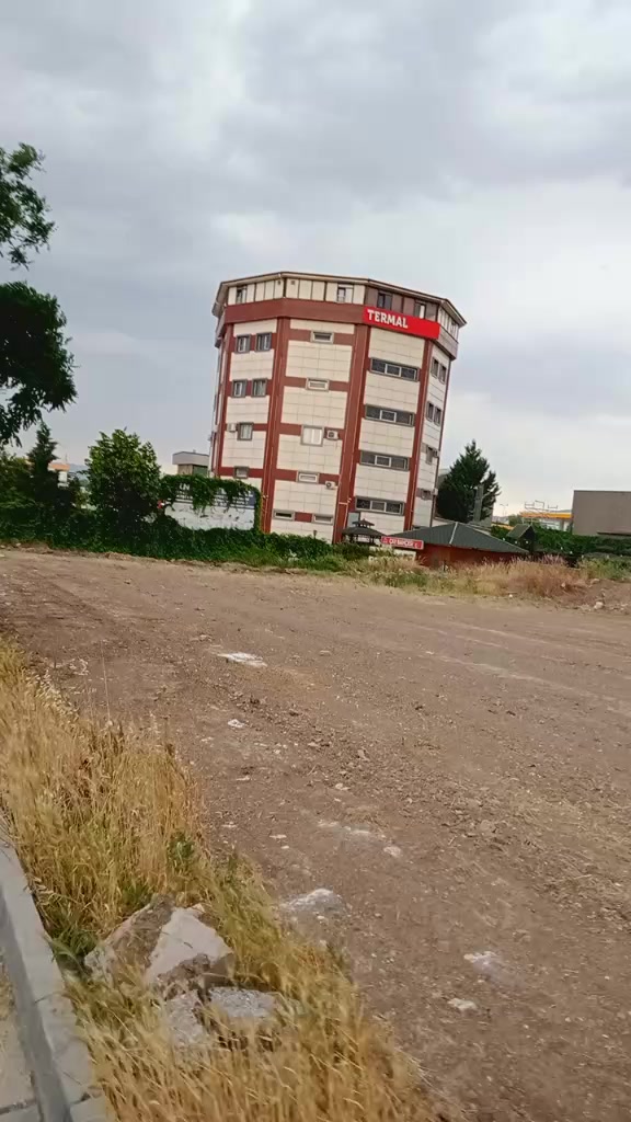 @Kimse Benden Değerli Değil....