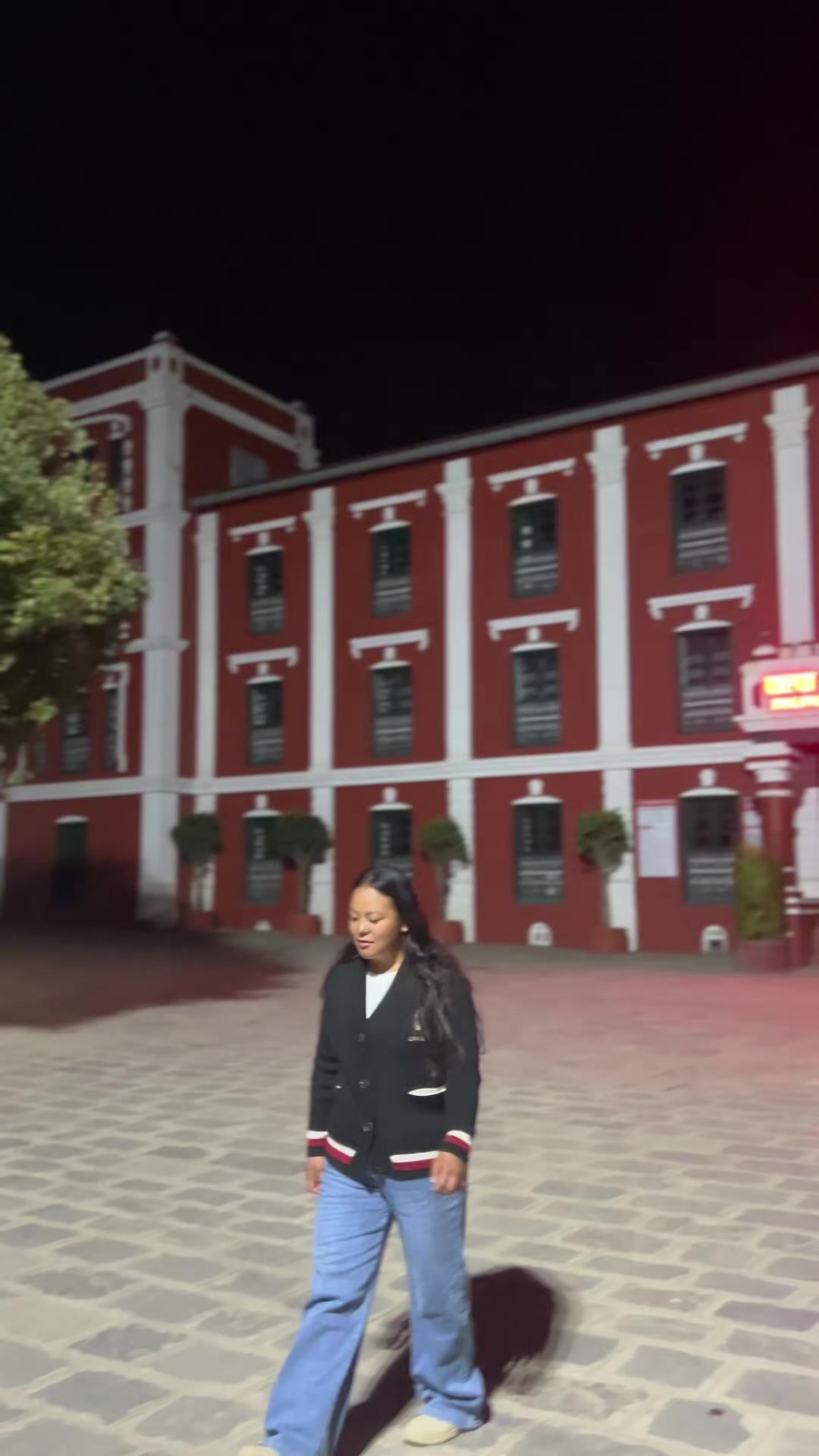 @ᥫ᭡ रबिना आले मगर ᥫ᭡