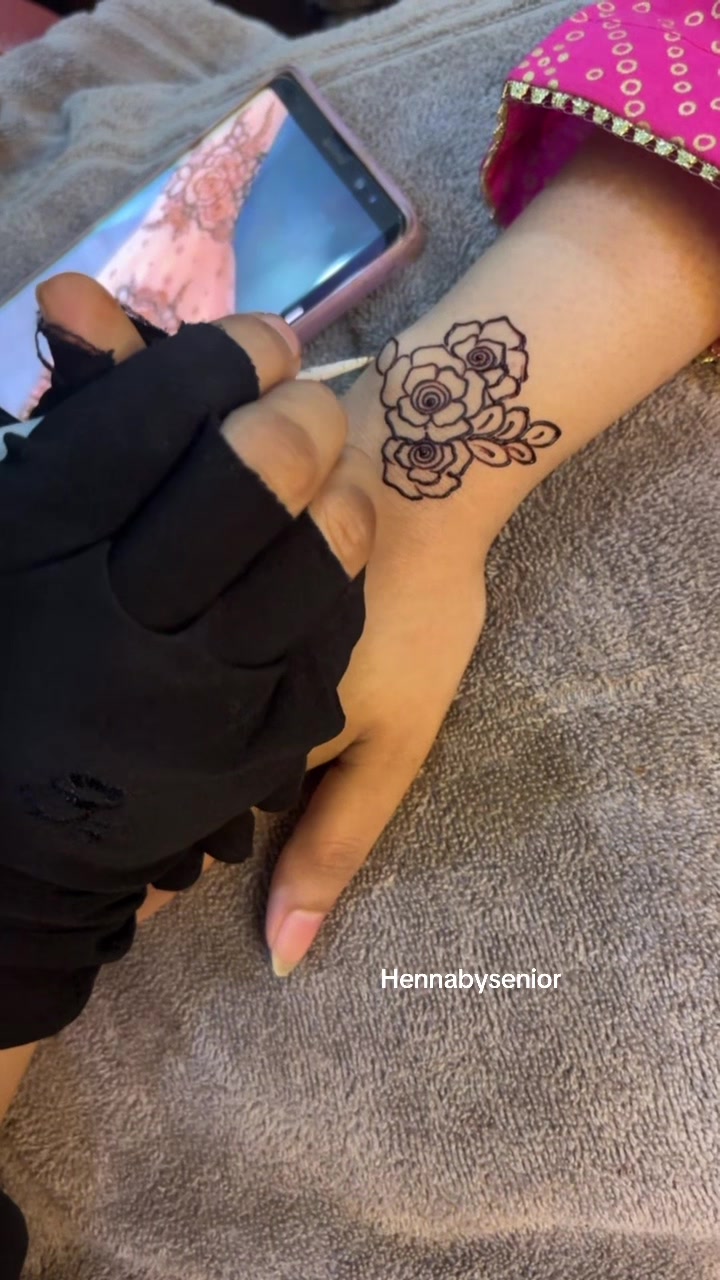@henna by sana 809