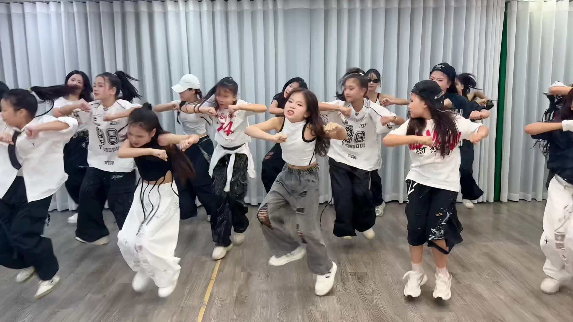 @Thầy Huy Kid Dance