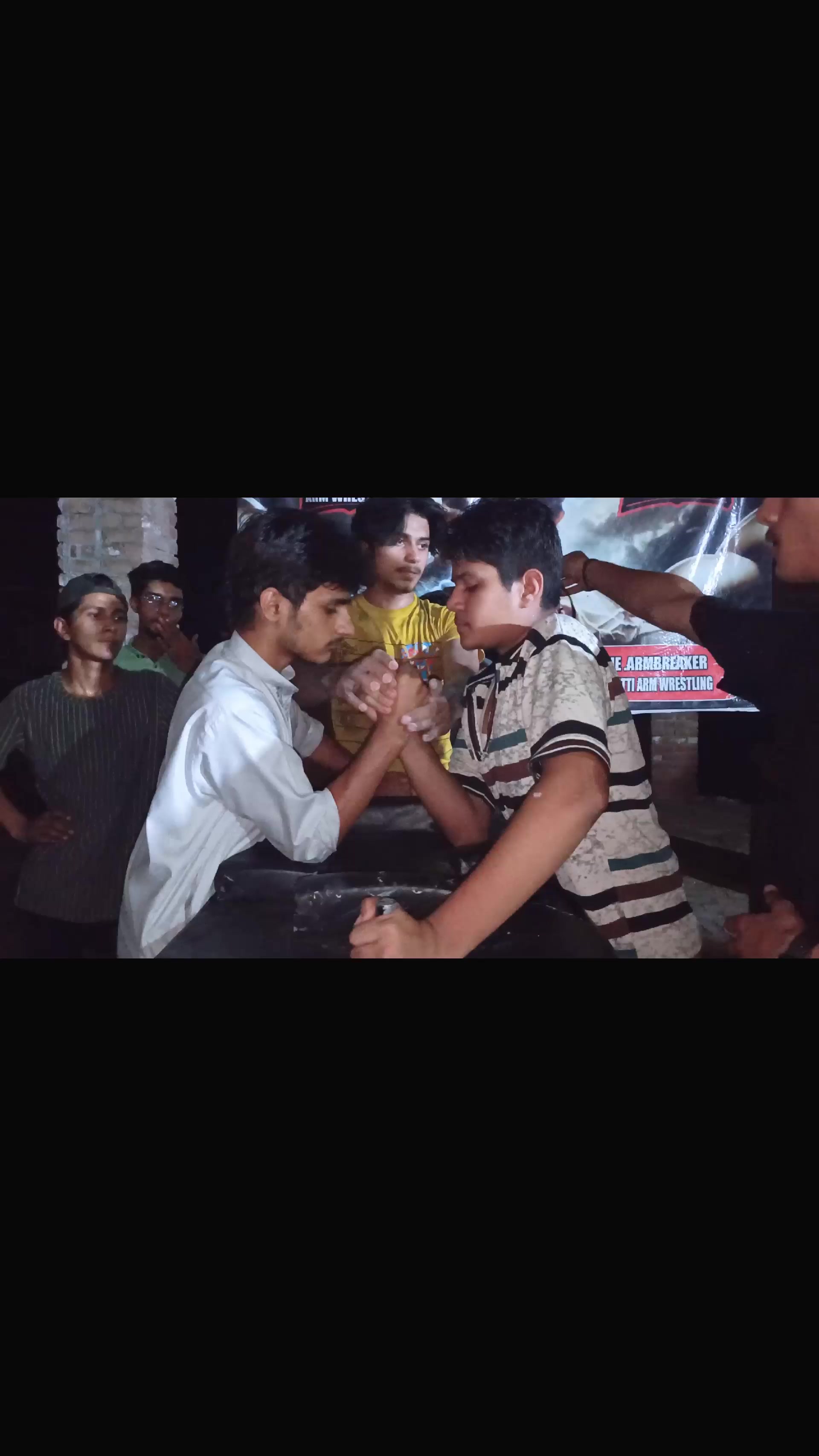 @Ghop Dhop Arm Wrestling
