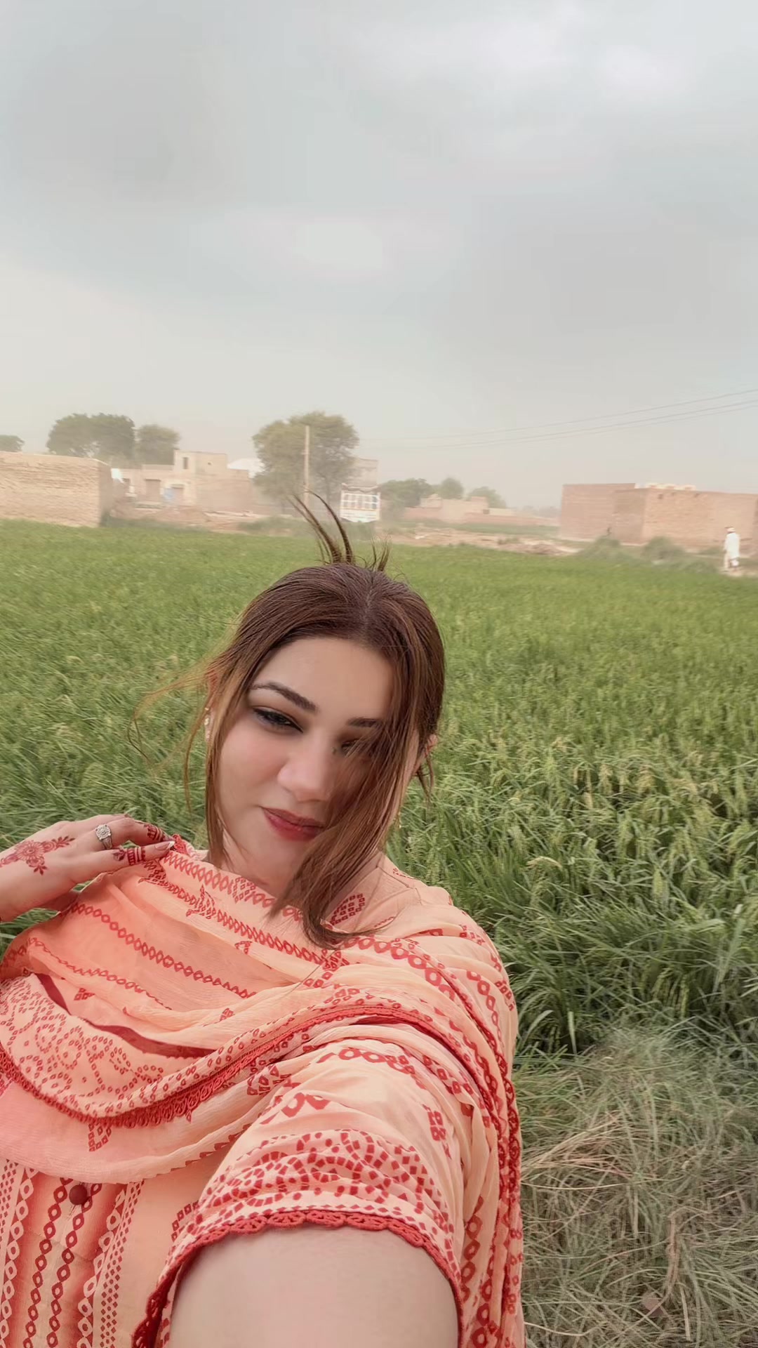 @عاشی&ensp;عظیم🦋