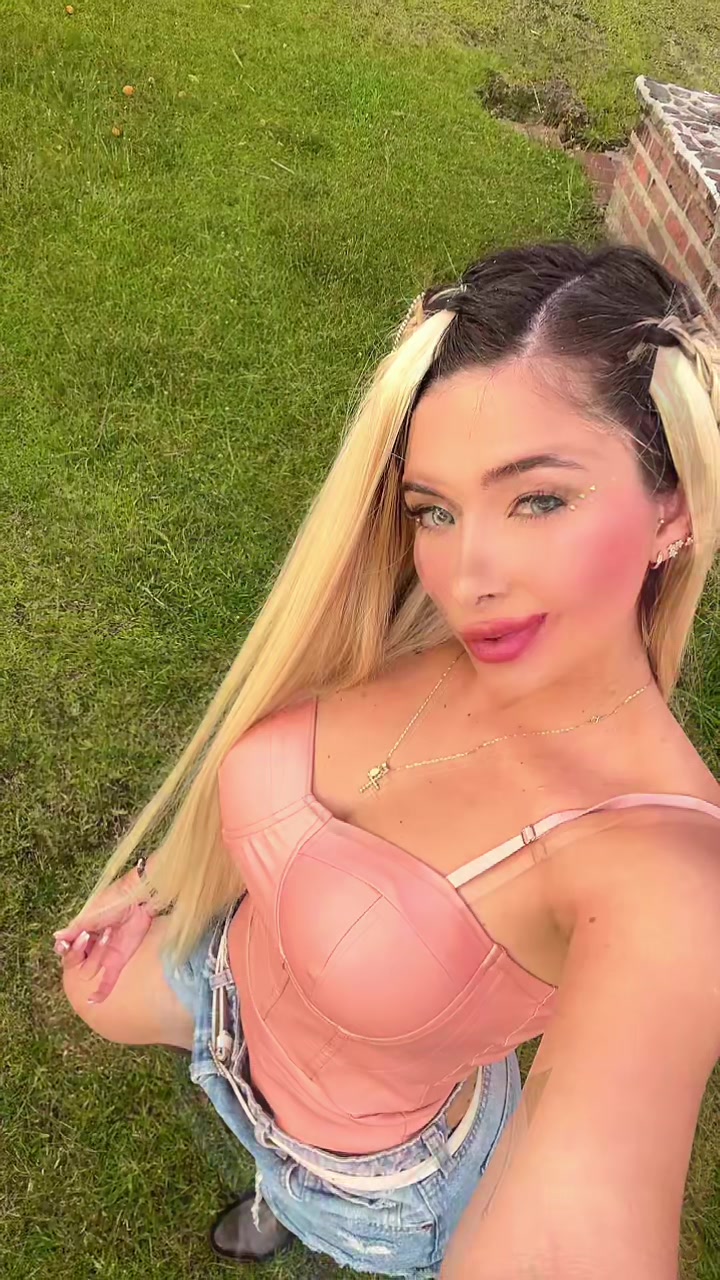 @Mariia Abad
