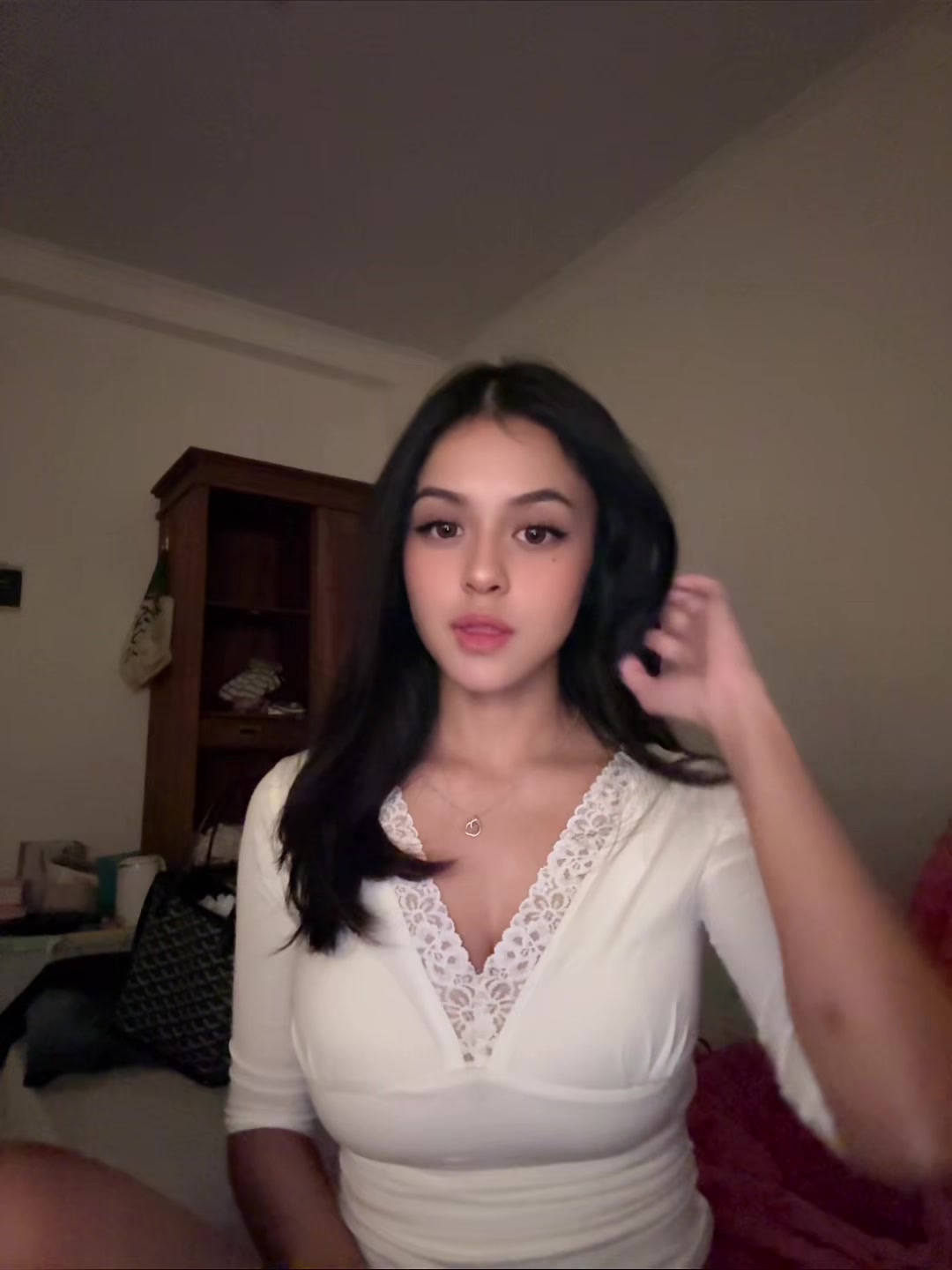 @zzneya