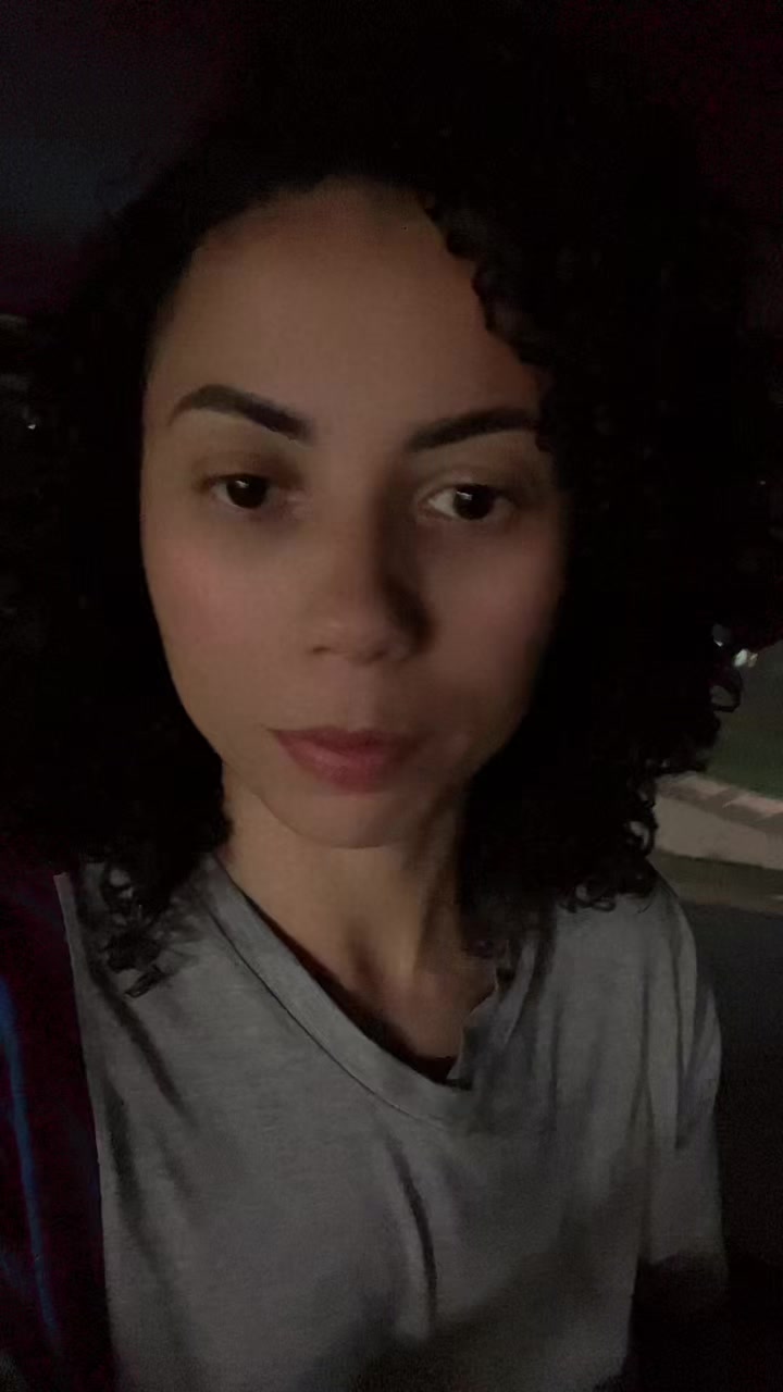 @helenaeataxia