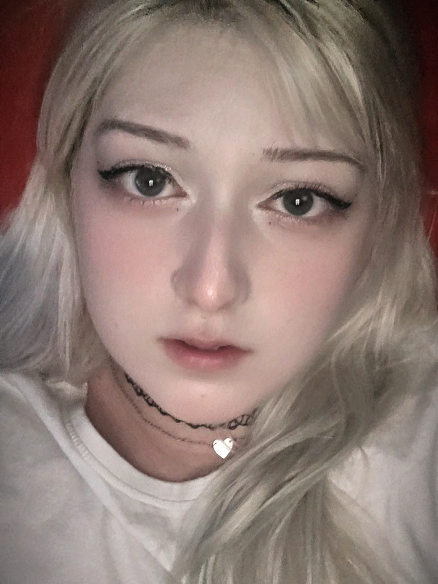 @nyx 🖤🥀