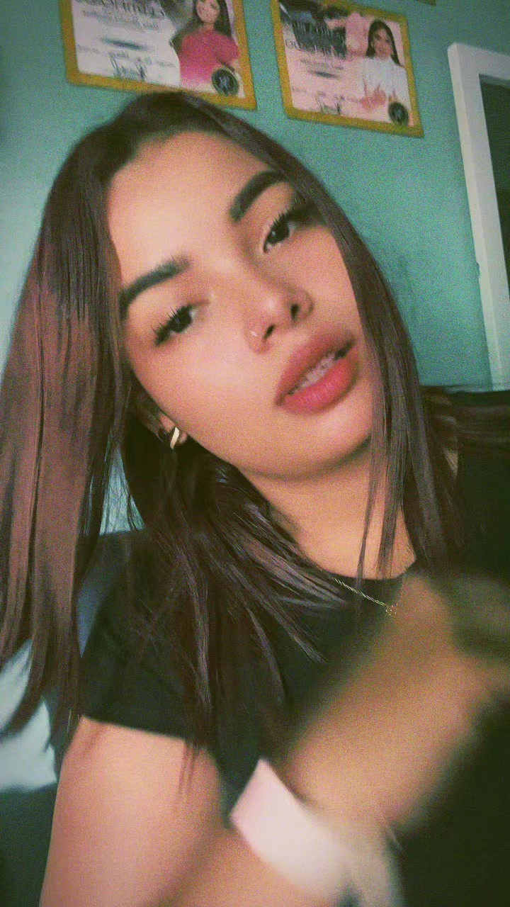 @Stacy Mendoza / Manicurista