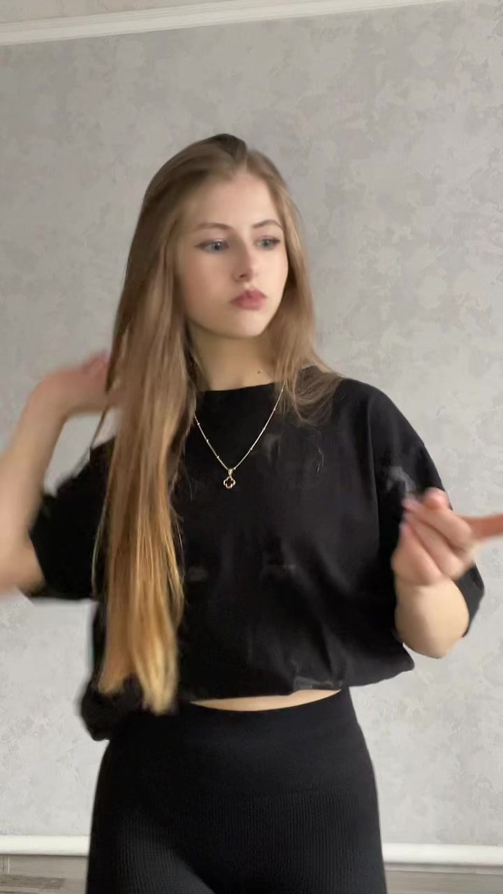 @𝒱𝒾𝓀𝓉ℴ𝓇𝒾𝒶🦋