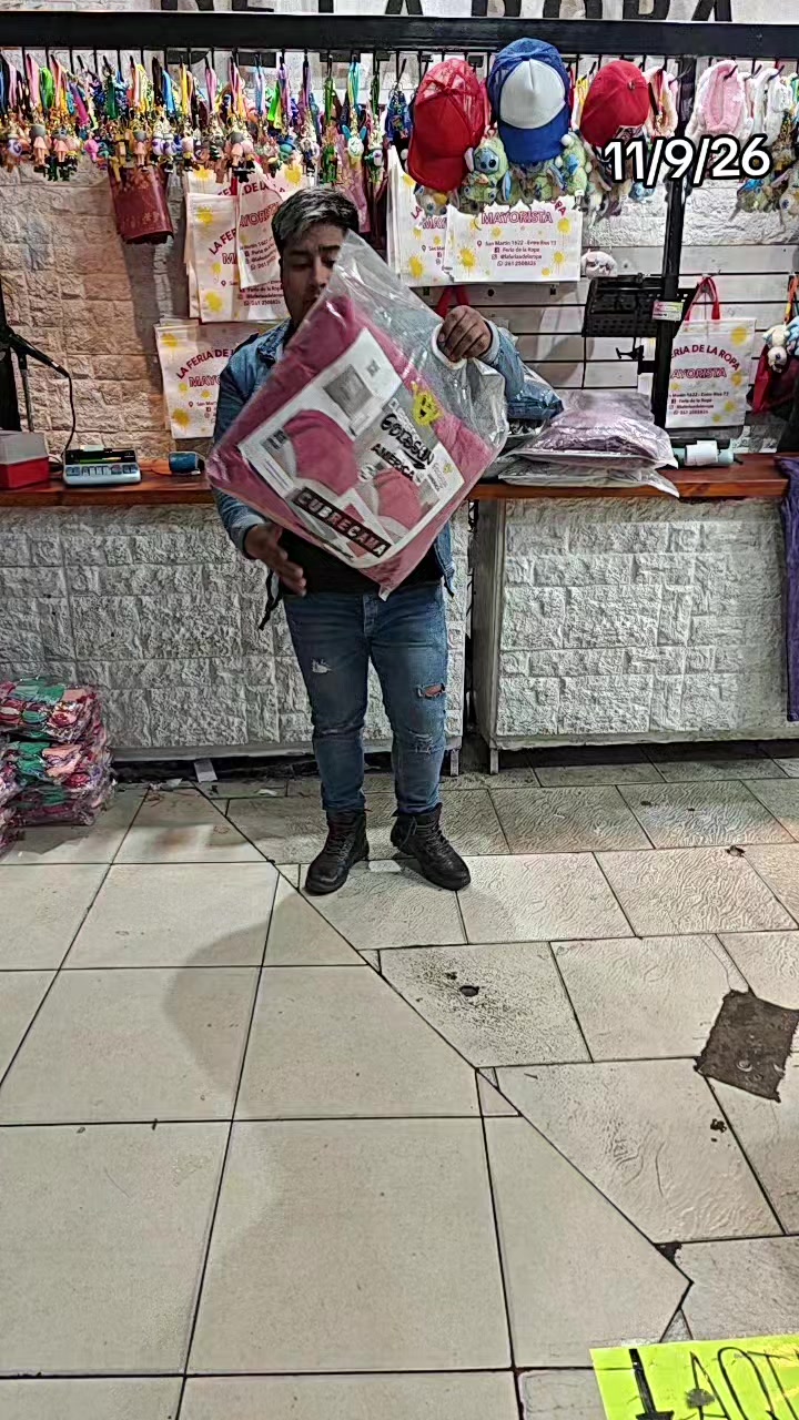 @LA FERIAA DE LA ROPA