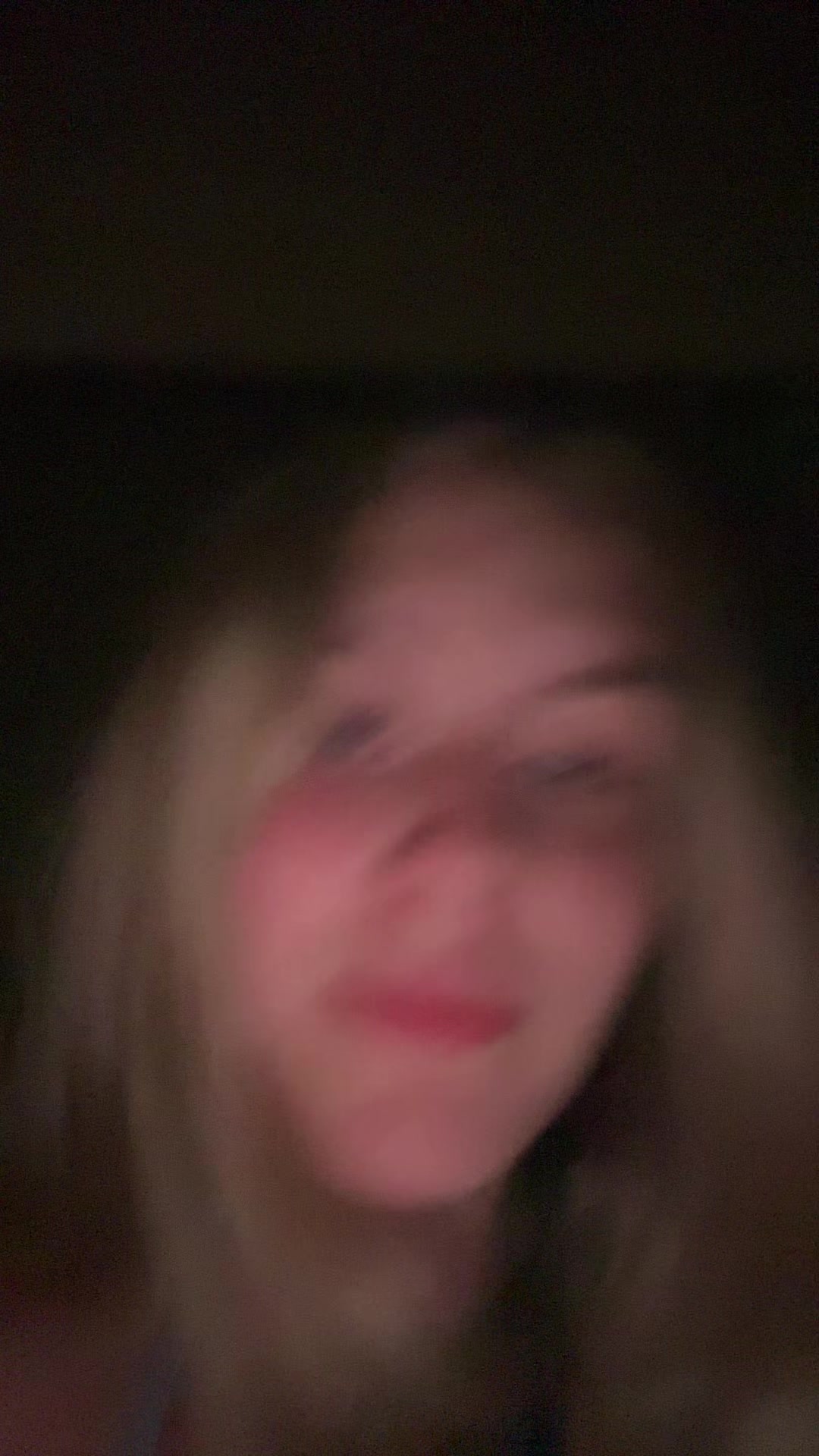@unironicallyblonde