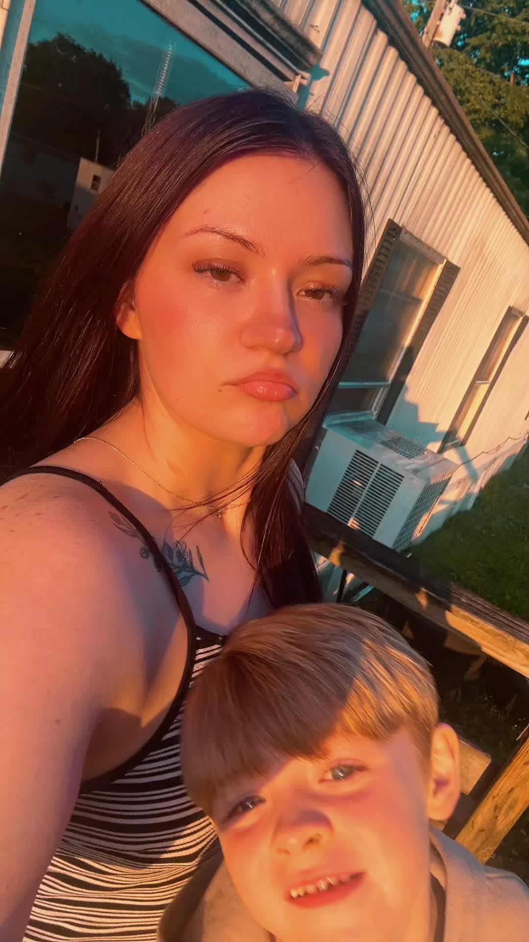 @haleyydmm