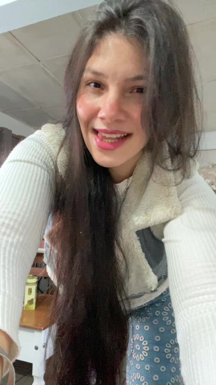 @Correa correa🍓💙❣️✨