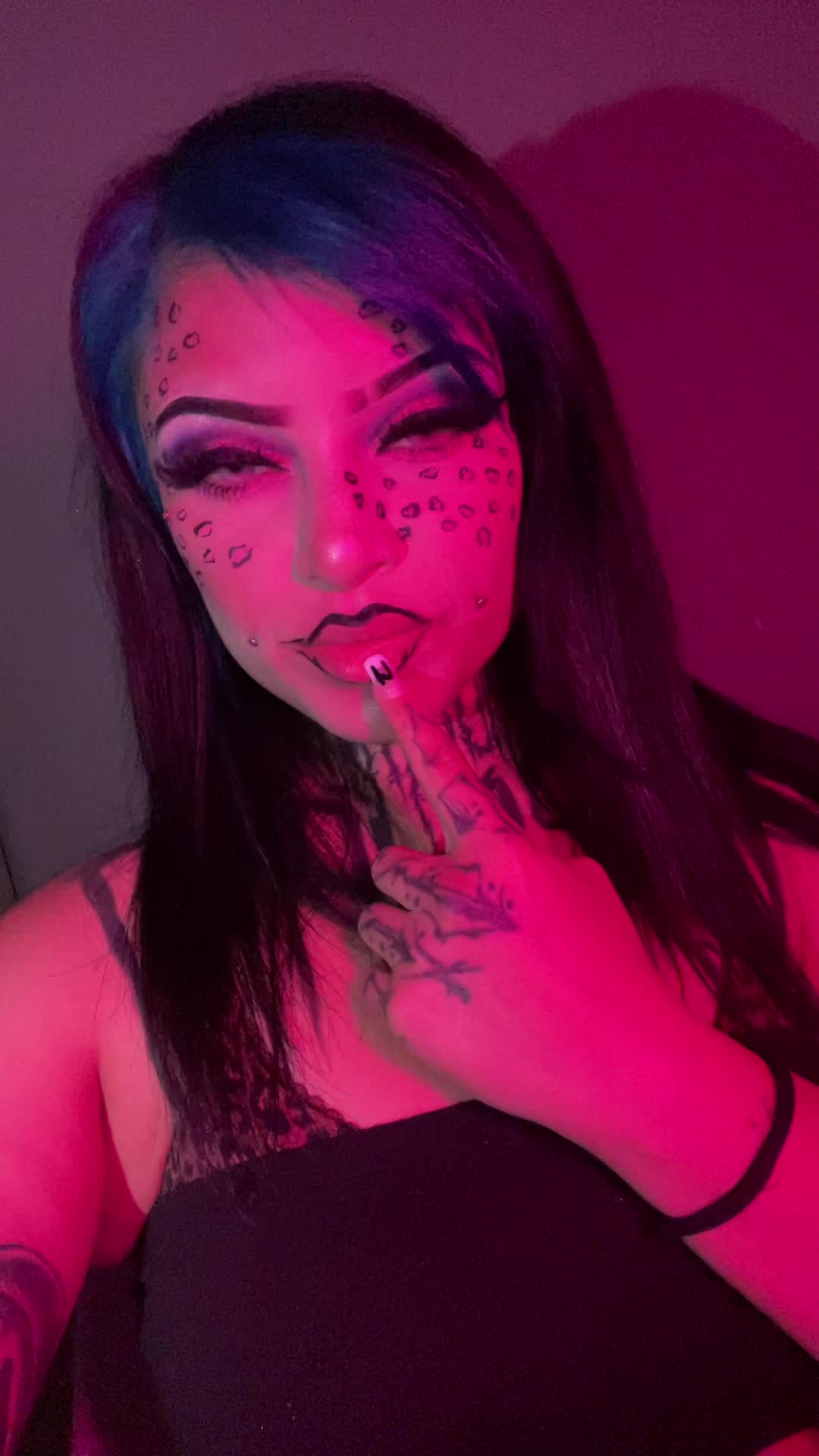 @FREAKSHOW KEEZH✨