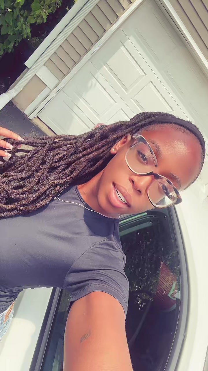 @velvetsparkles99