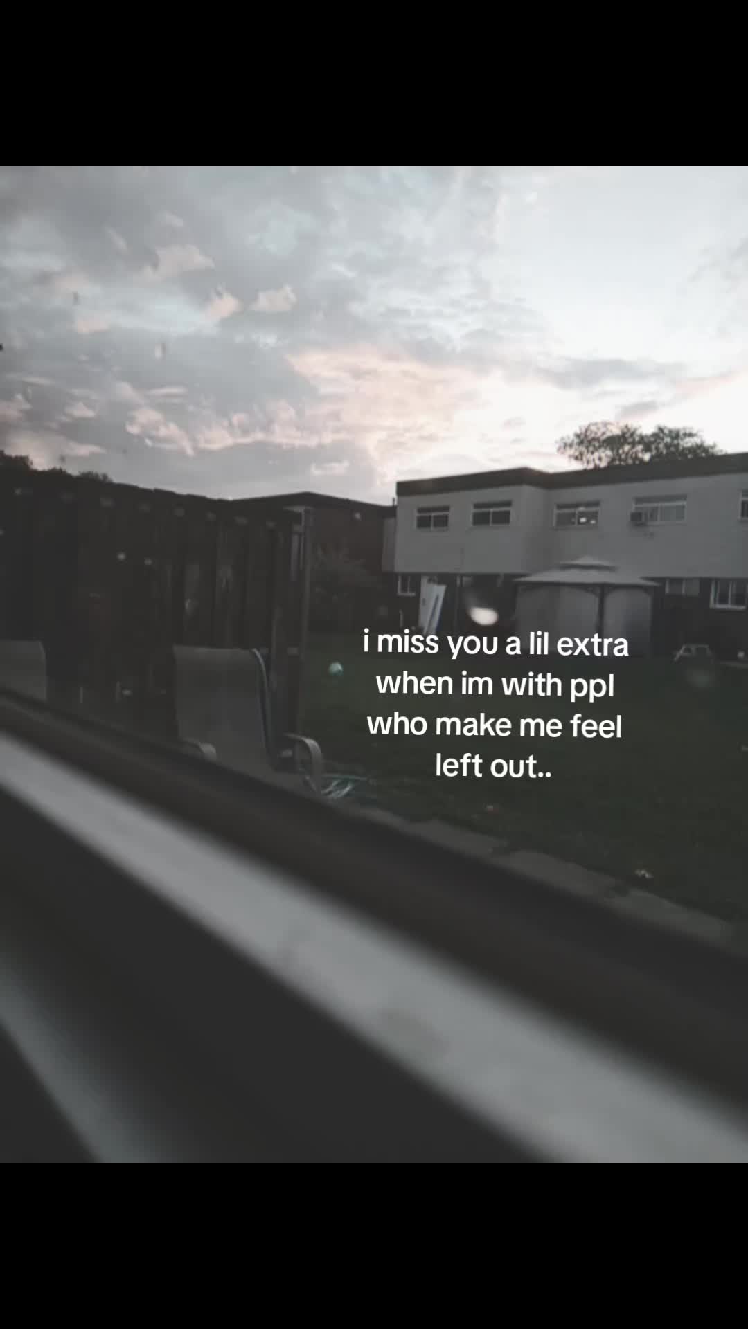 @⃟