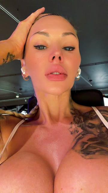 @vikingvanity_