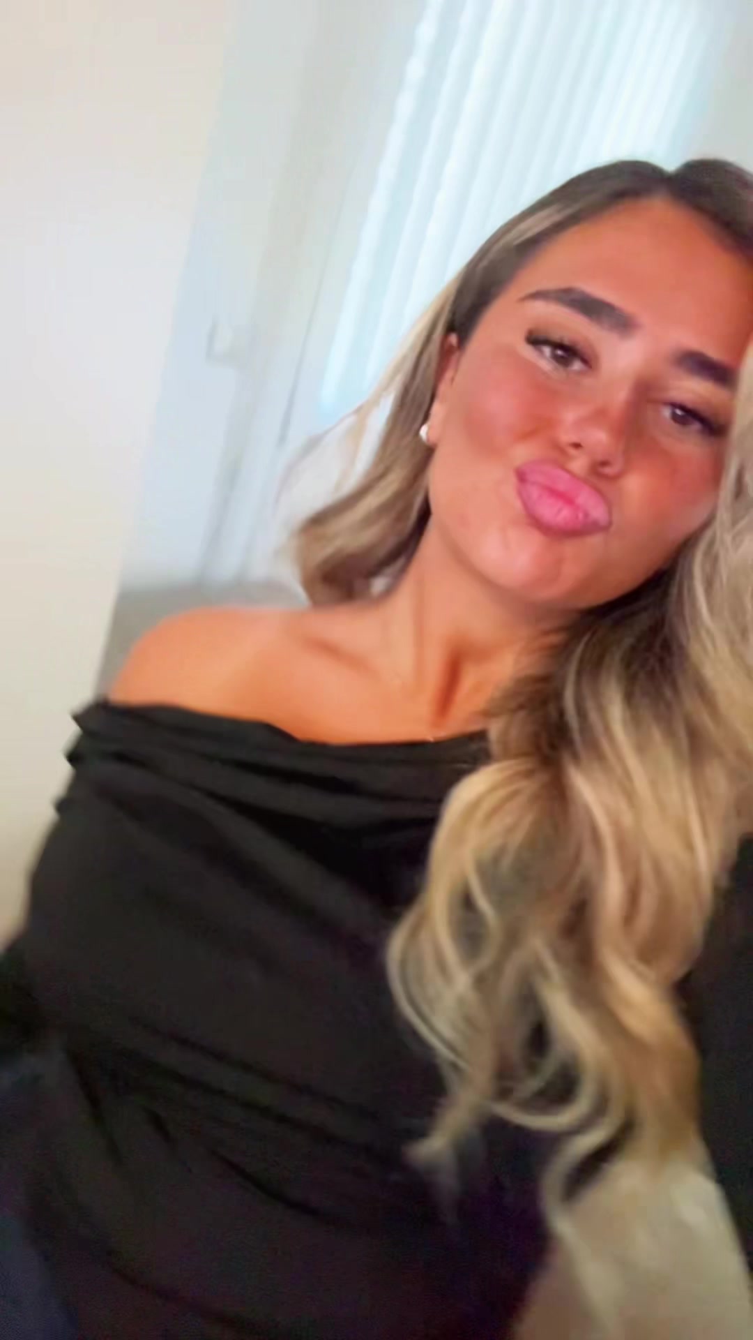 @chloecohen