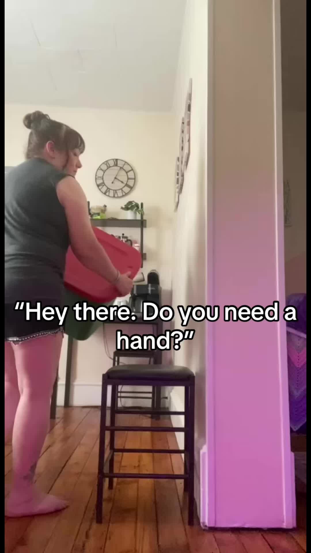 @TheGirlWithOneArm