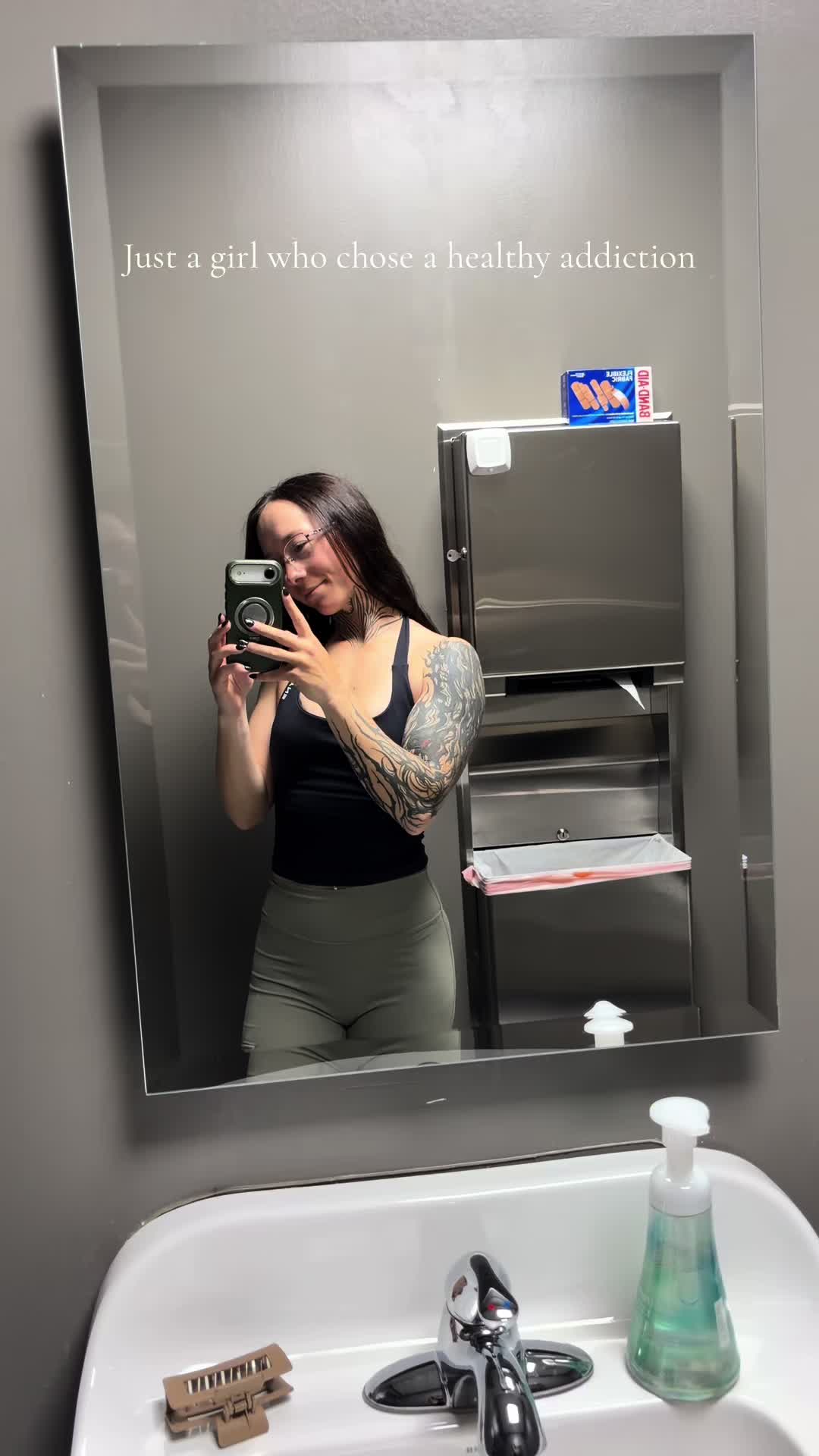 @Lolaisgone