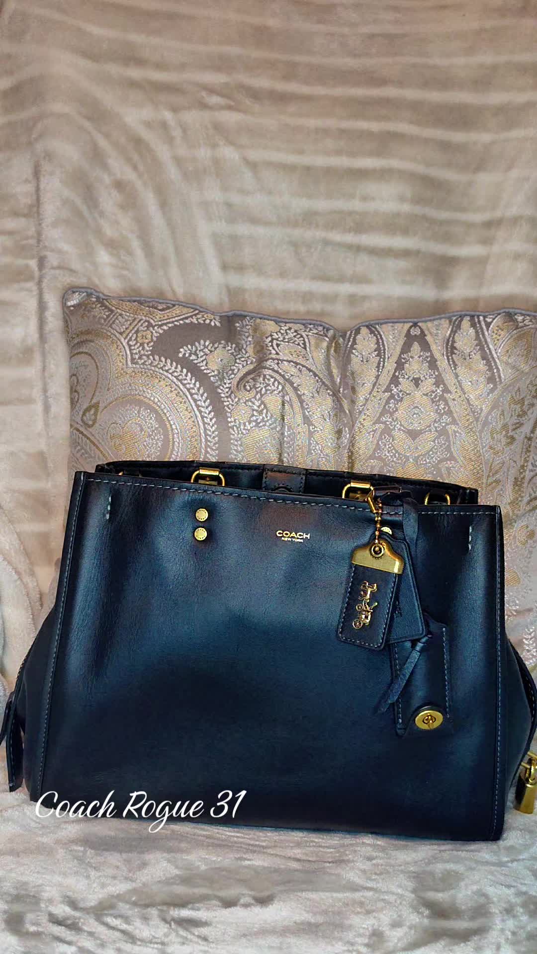 @CoolGirlCarry