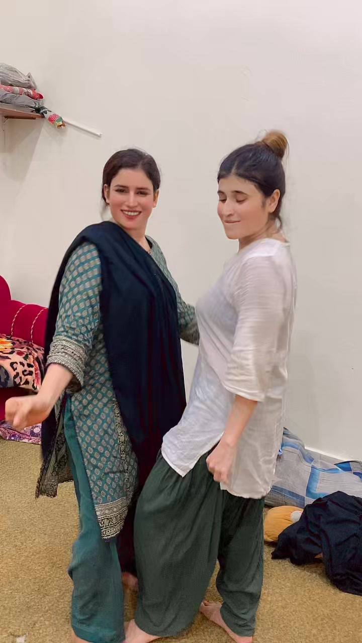 @💕Zoya💕Khan💕 zzz 💕