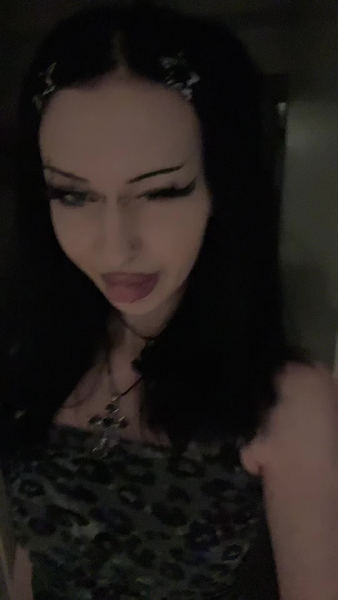 @·:*¨༺˙♱⋆☠︎︎⋆♱˙༻¨*:·