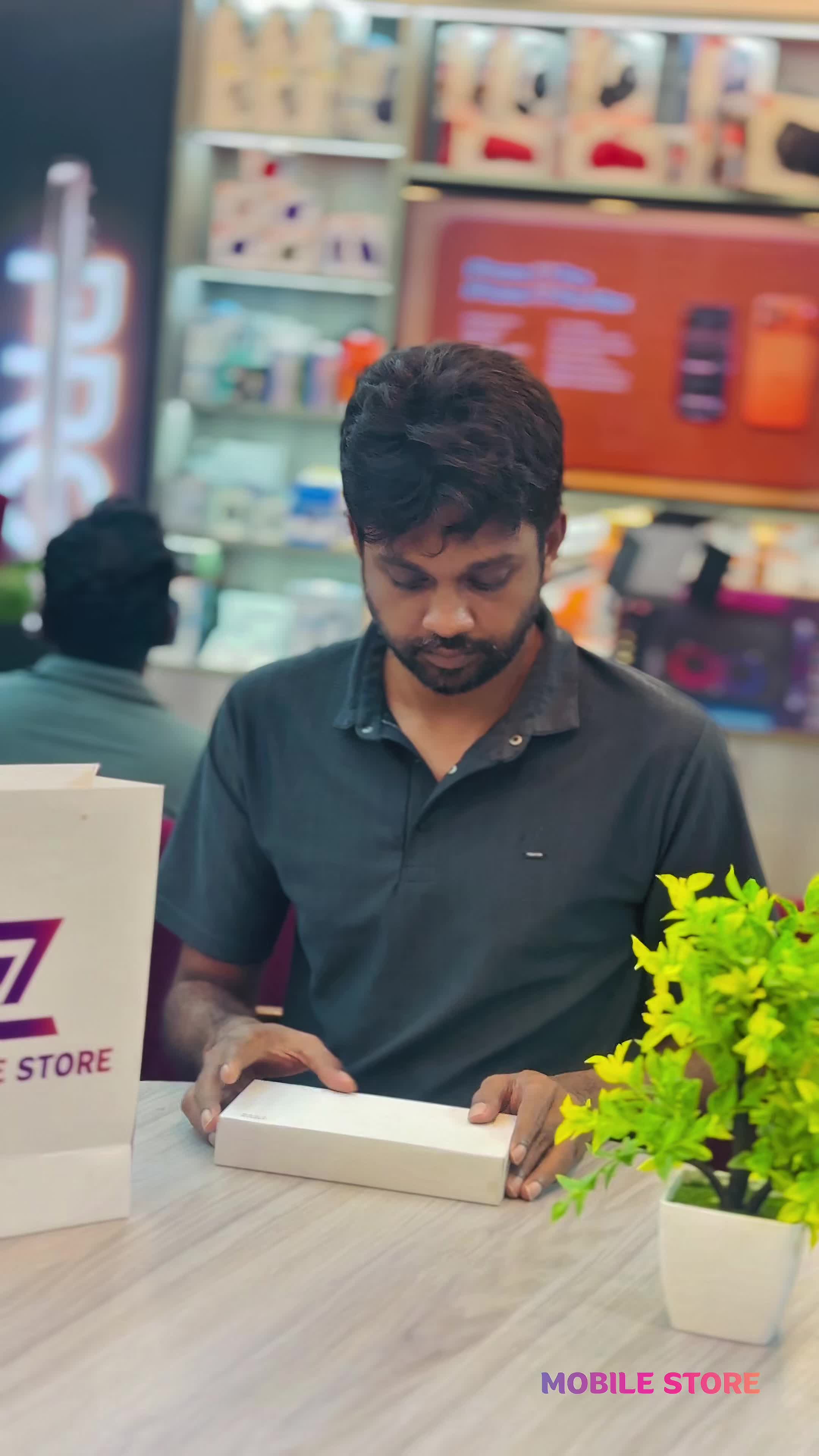 @MOBILE STORE