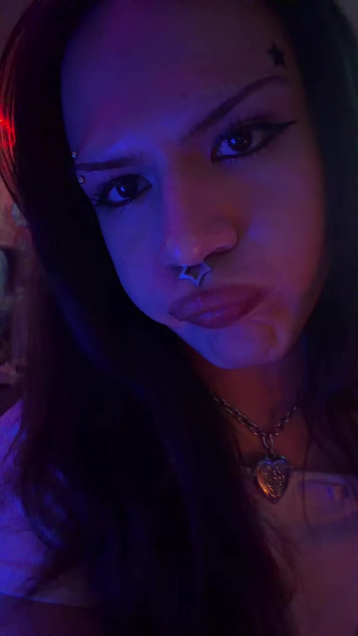 @★★★