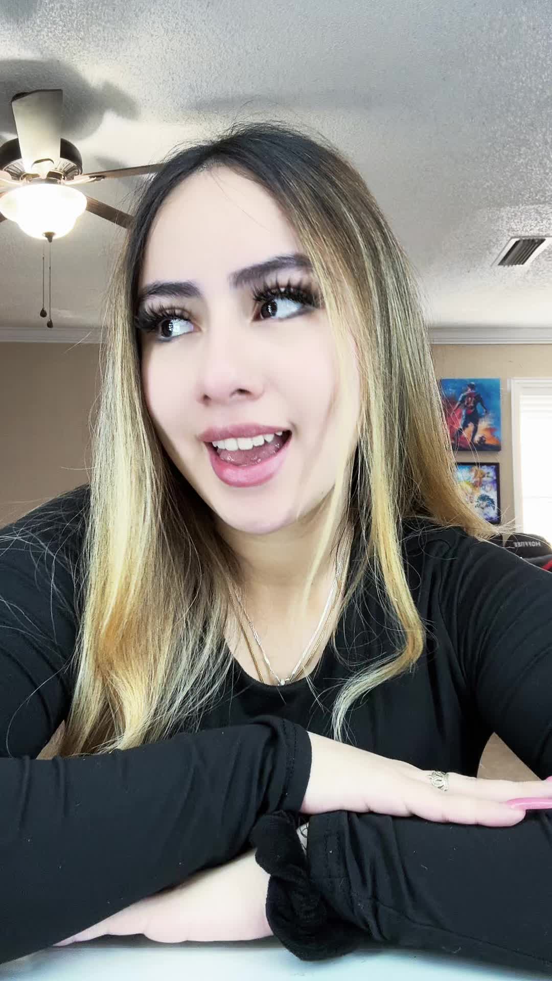 @angie_santos ྀིྀ
