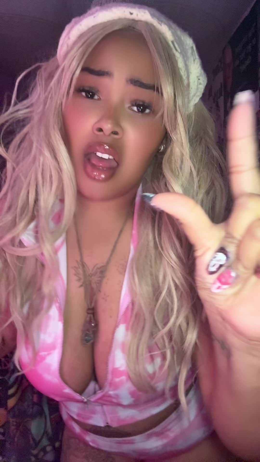 @🧚🏽♀️🍄Charn tanoushka☮️✌🏽