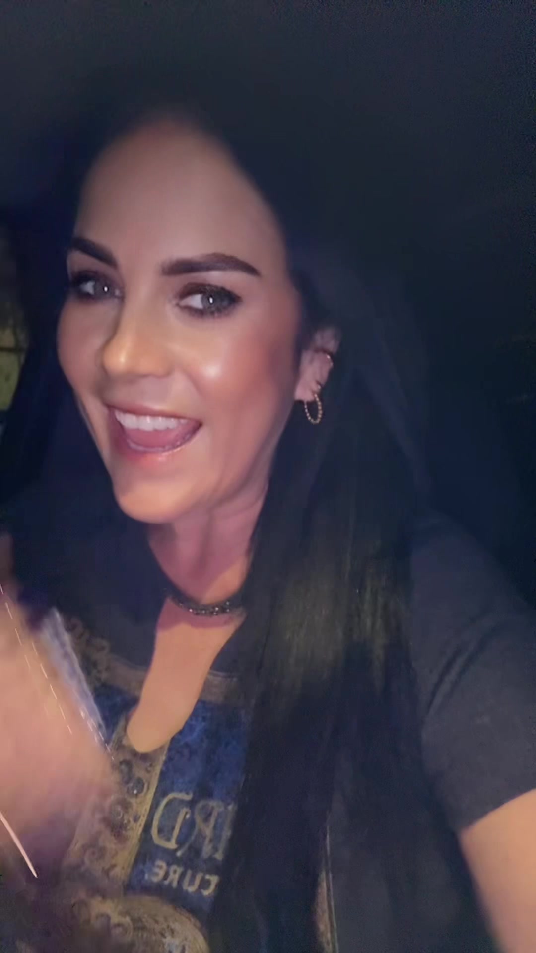 @Ángela Ruiz _ Te sigue