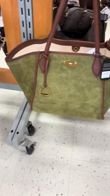 @theshoppingfren🛒🛍️👠👛👗