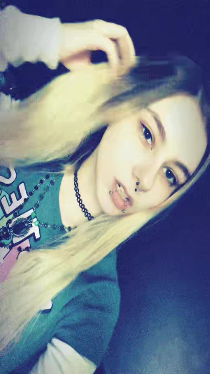 @ᥴrіsᥱᥣᥣᥱ(^ー^)