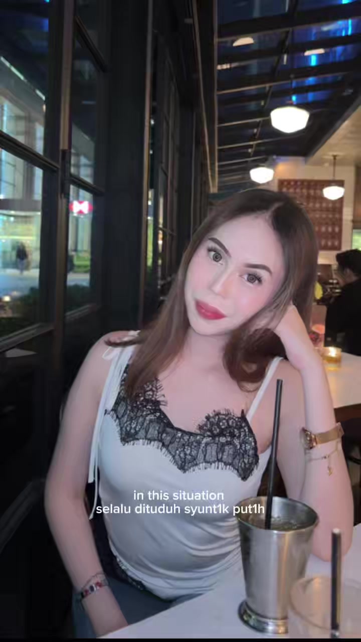 @fionaa