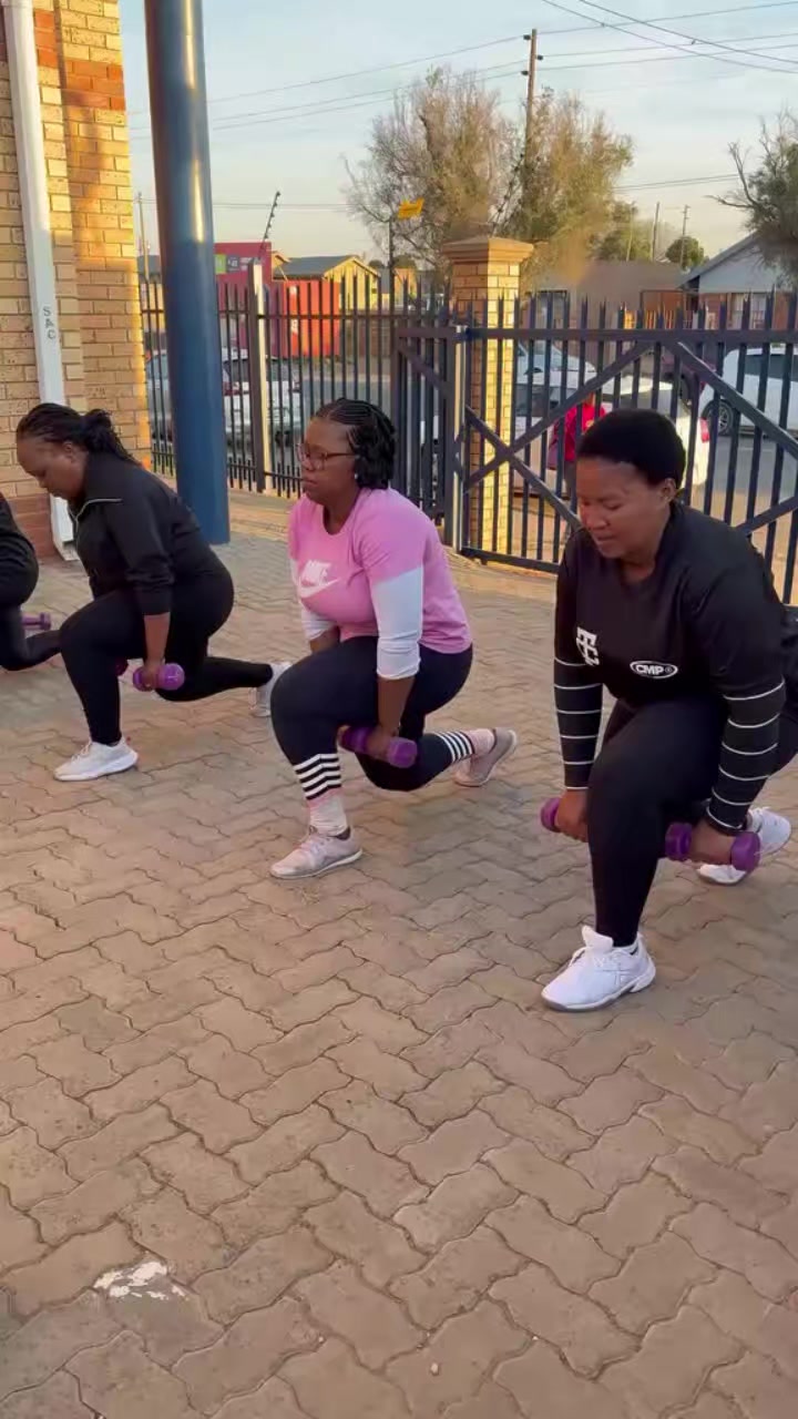 @kbyfitness