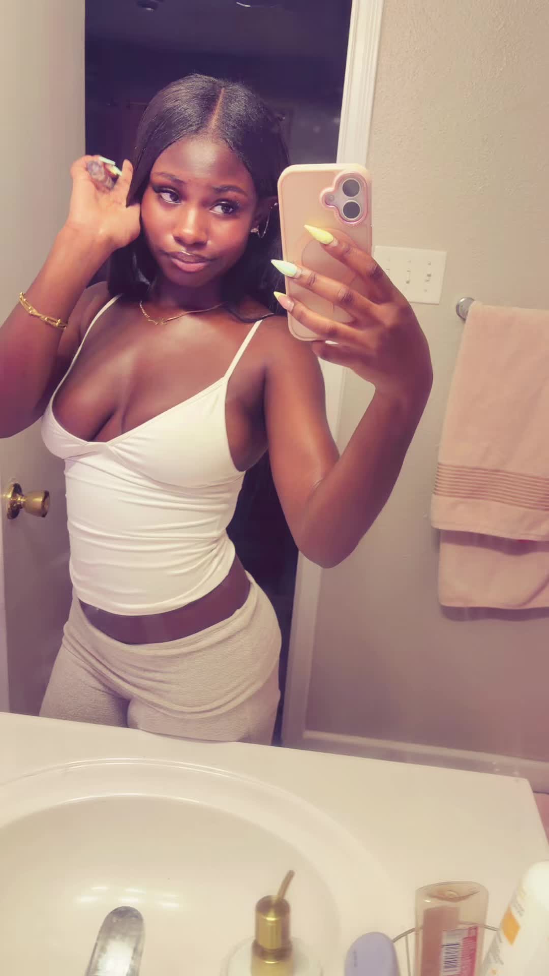 @nana