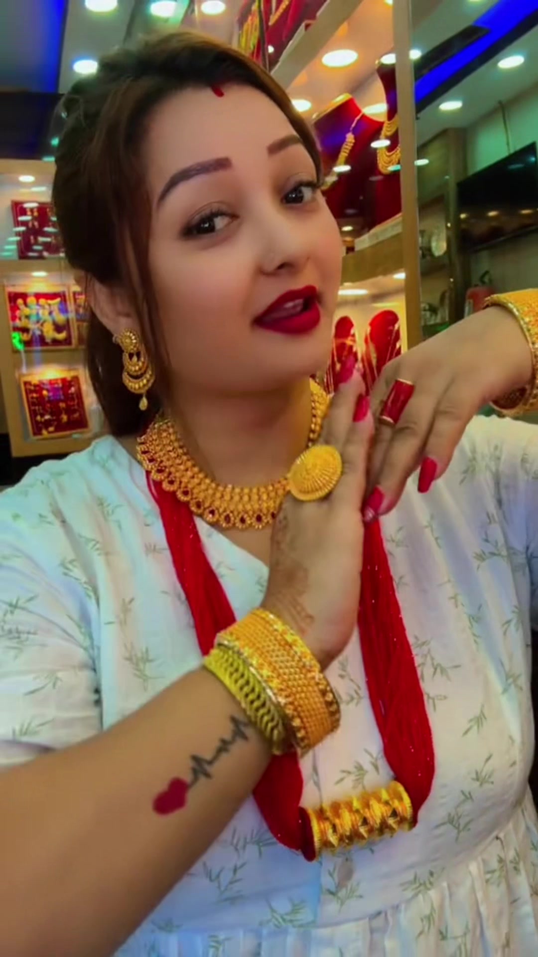 @Jyoti Gahatraj
