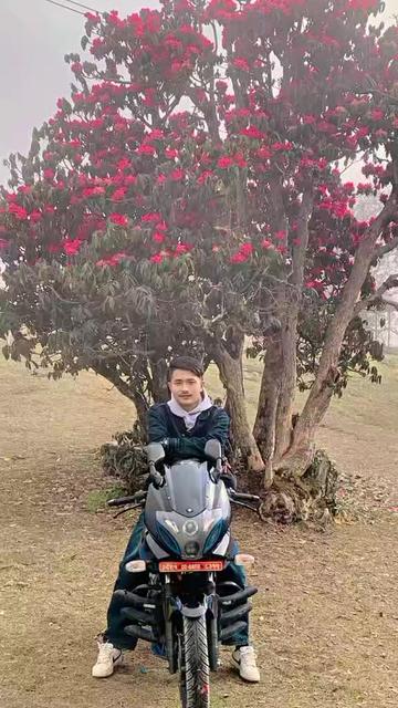 @सुजन तुम्बाहाङ्फे लिम्बु 🖤