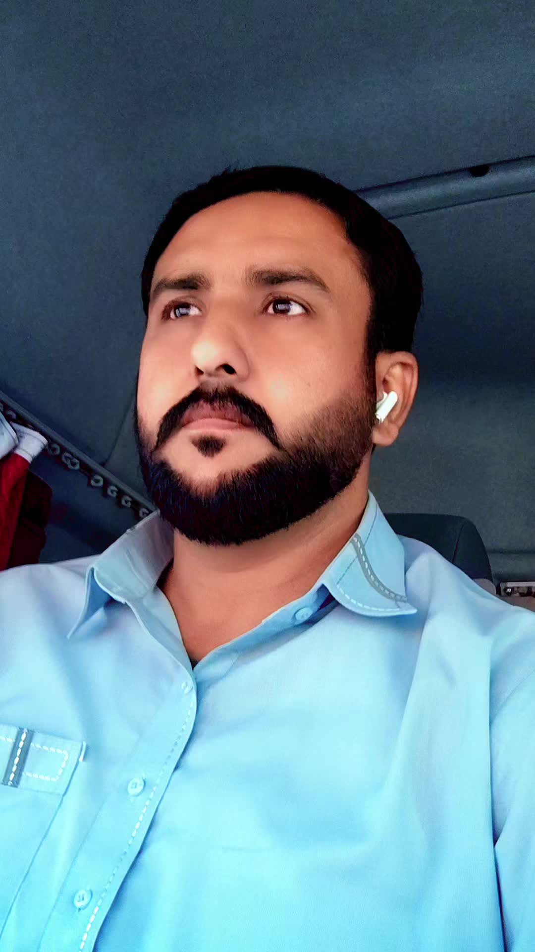 @Naveed Kashmiri 🦁