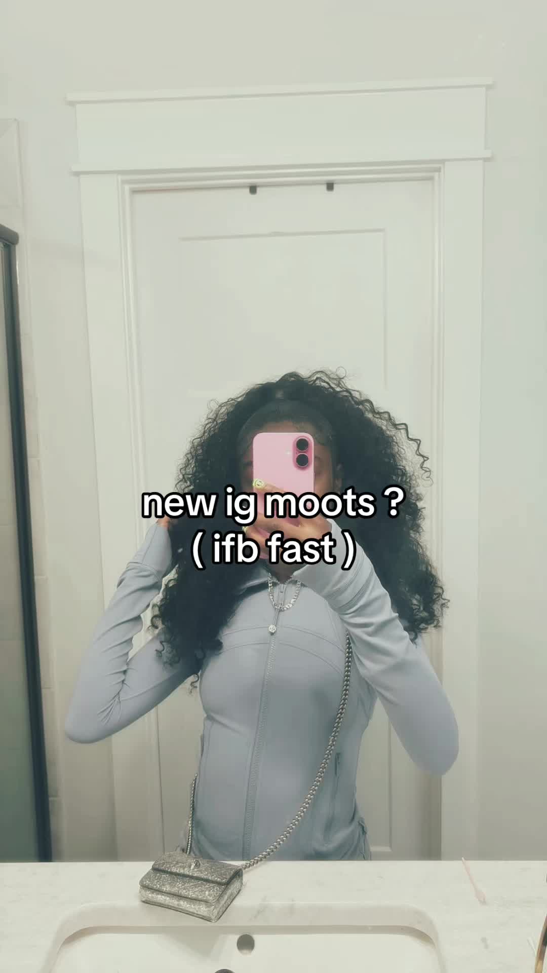 @ᥫ᭡.